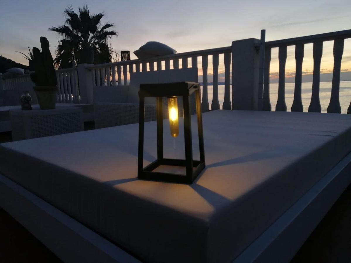 Eneide Bed & Breakfast ปาลมี ภายนอก รูปภาพ