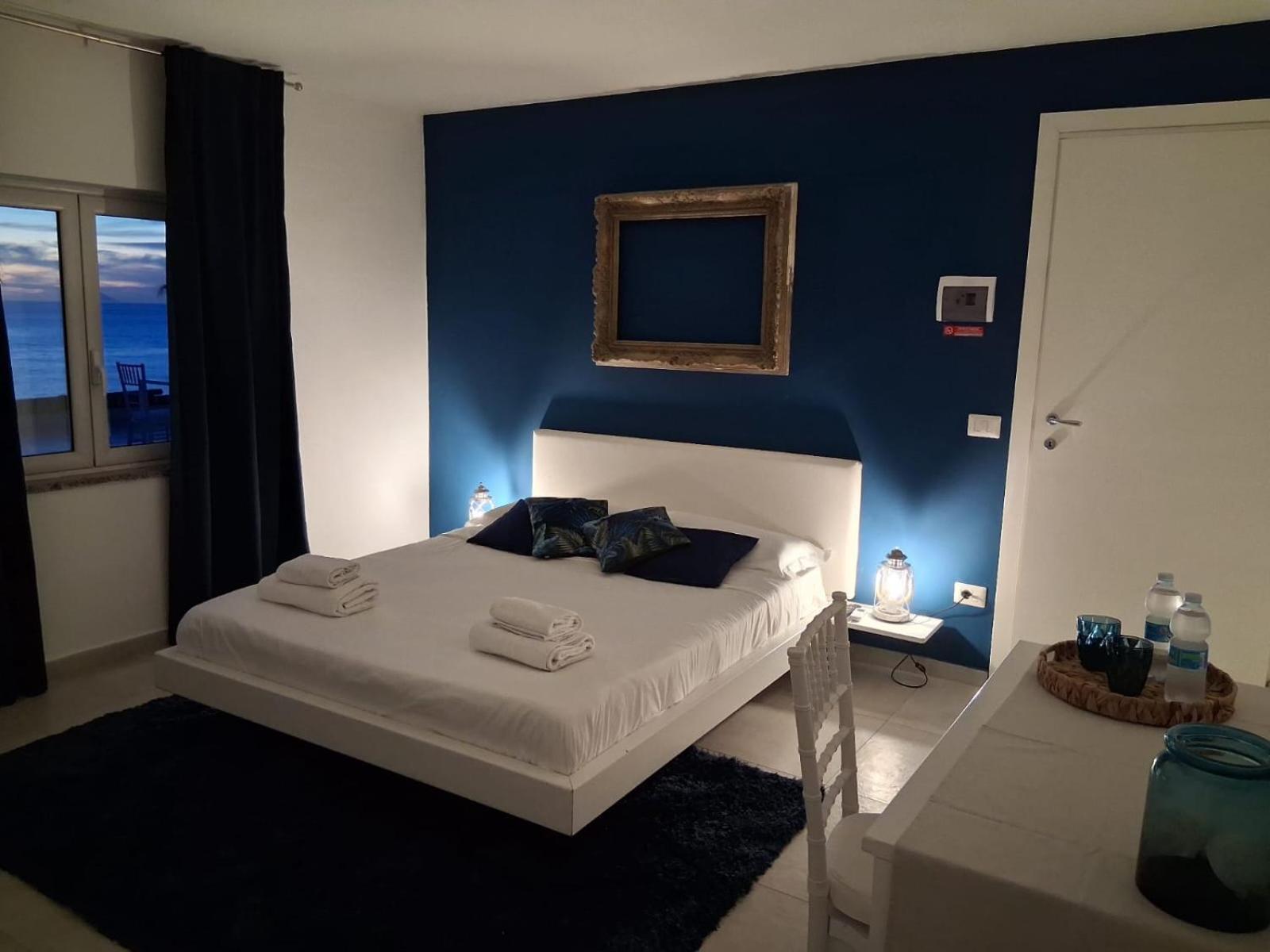 Eneide Bed & Breakfast ปาลมี ภายนอก รูปภาพ